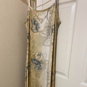 Maxi dress with floral print